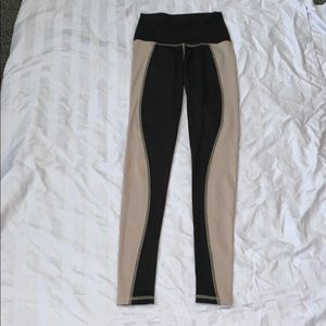 Mika Yoga Wear S/M Black and Tan Leggings